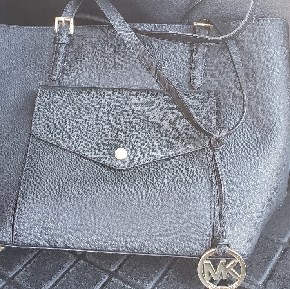 MK PURSE